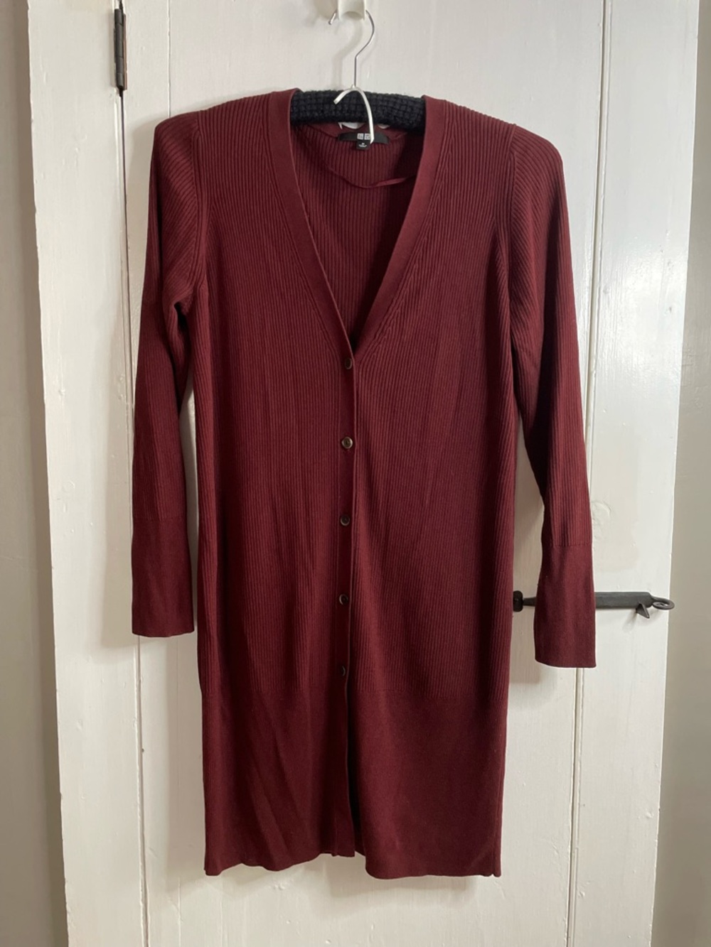 UNIQLO Long Line Button Up Burgundy Layering Sweater Size M